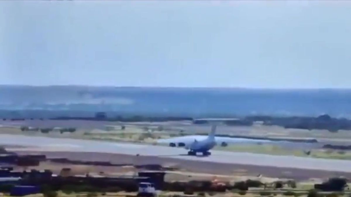 Kamera zachytila explozi letounu s vagnerovci